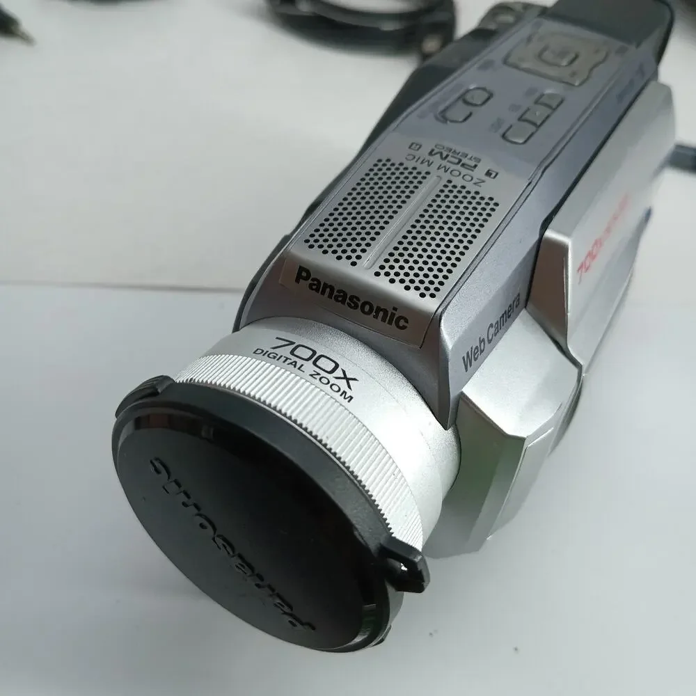 (P) Panasonic PV-DV102D MiniDV Palmcorder Camcorder Tested w/ AC Adapter